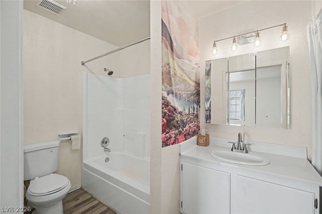 4889 South Torrey Pines Drive 201, Las Vegas, NV 89103