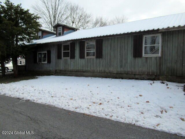 17 Quarry Crossing Street, Queensbury, NY 12804