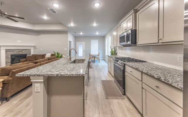 7612 61st Street, Lubbock, TX 79407