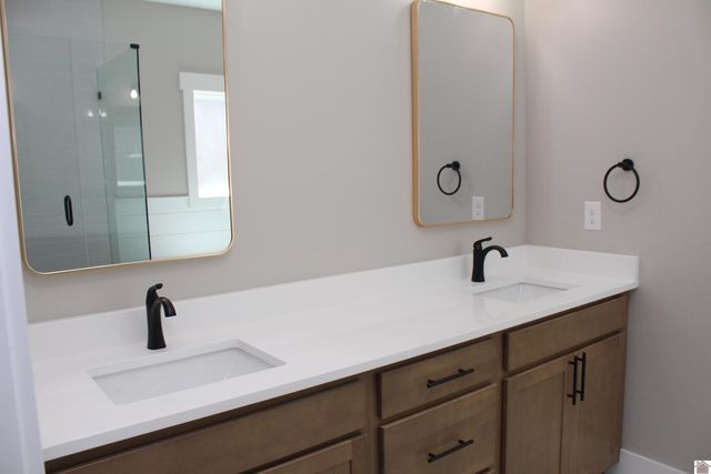 376 Moon Bay Drive # 5, Kuttawa, KY 42055