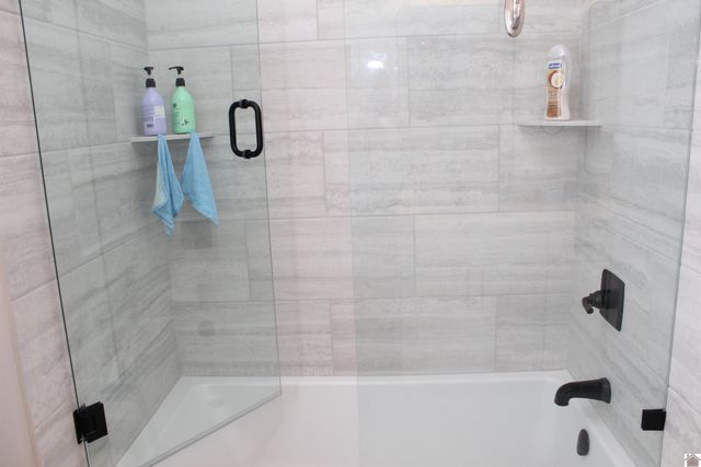 376 Moon Bay Drive # 5, Kuttawa, KY 42055