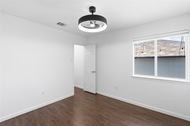 4228 Columbine DR, Austin, TX 78727