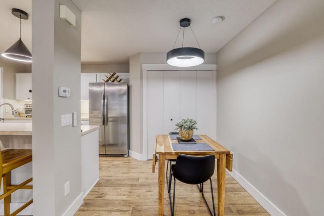 2123 Grenadier Avenue N, Oakdale, MN 55128