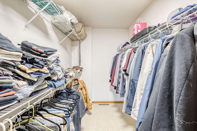 2123 Grenadier Avenue N, Oakdale, MN 55128