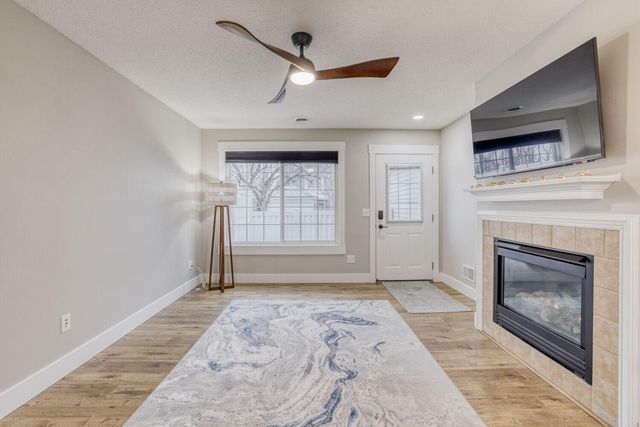 2123 Grenadier Avenue N, Oakdale, MN 55128