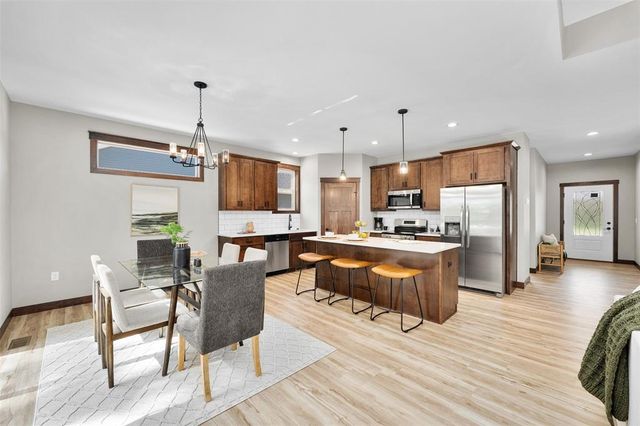 1137 Craven Court, Eau Claire, WI 54703