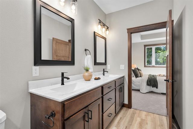 1137 Craven Court, Eau Claire, WI 54703