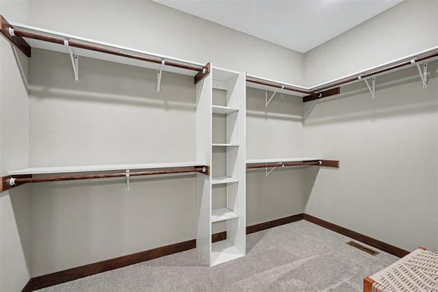1137 Craven Court, Eau Claire, WI 54703