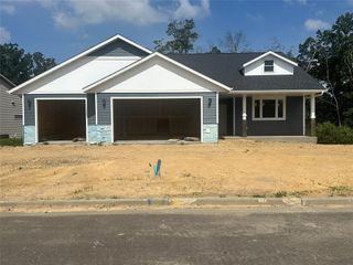 1137 Craven Court, Eau Claire, WI 54703