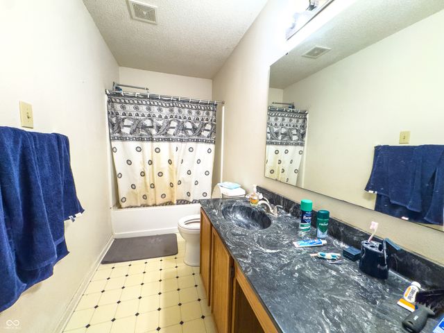 10814 Glenayr Drive, Camby, IN 46113