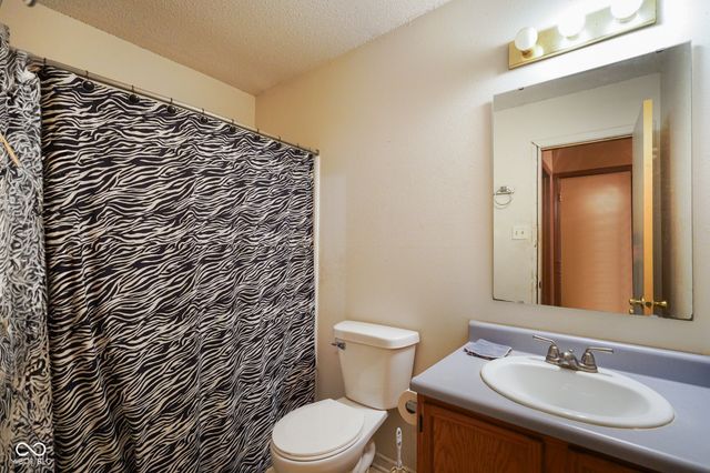 10814 Glenayr Drive, Camby, IN 46113