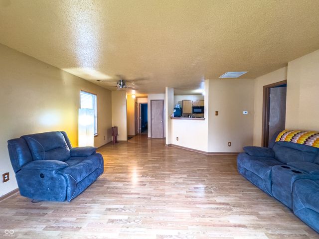 10814 Glenayr Drive, Camby, IN 46113