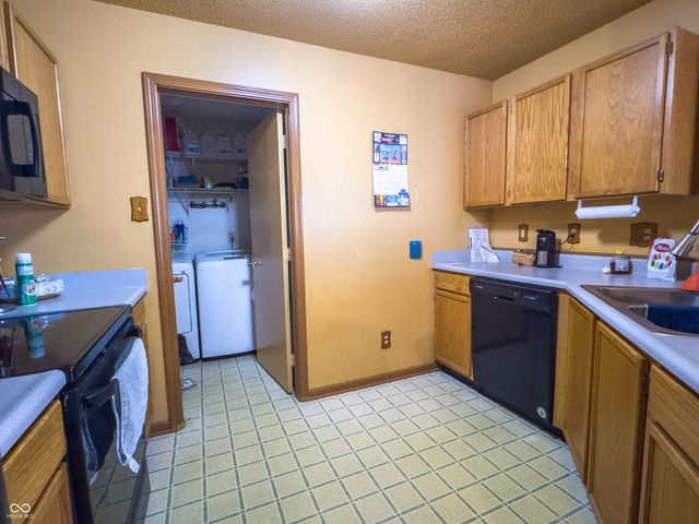 10814 Glenayr Drive, Camby, IN 46113