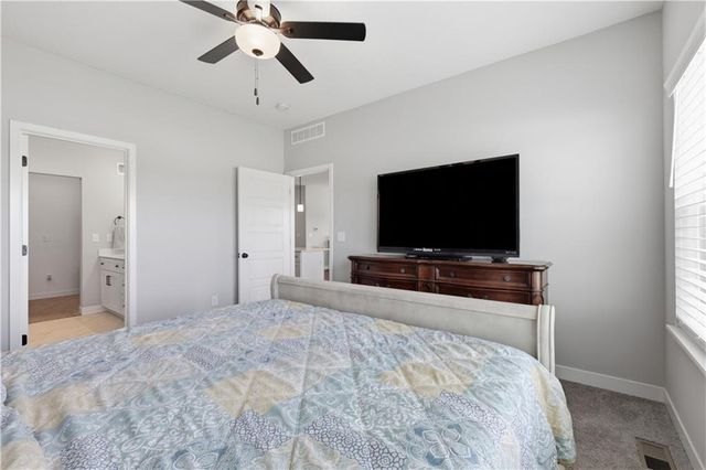 1543 Arbor Valley Drive, Lee's Summit, MO 64082