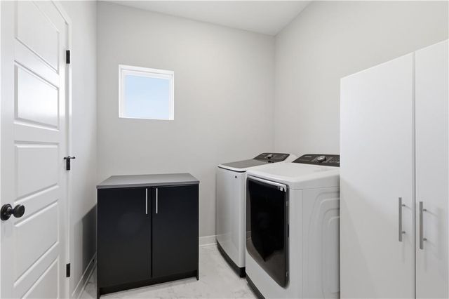 1543 Arbor Valley Drive, Lee's Summit, MO 64082
