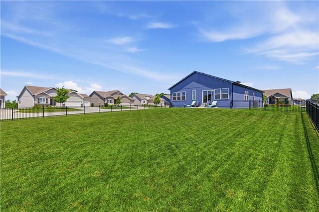 1543 Arbor Valley Drive, Lee's Summit, MO 64082