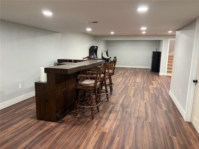 1543 Arbor Valley Drive, Lee's Summit, MO 64082