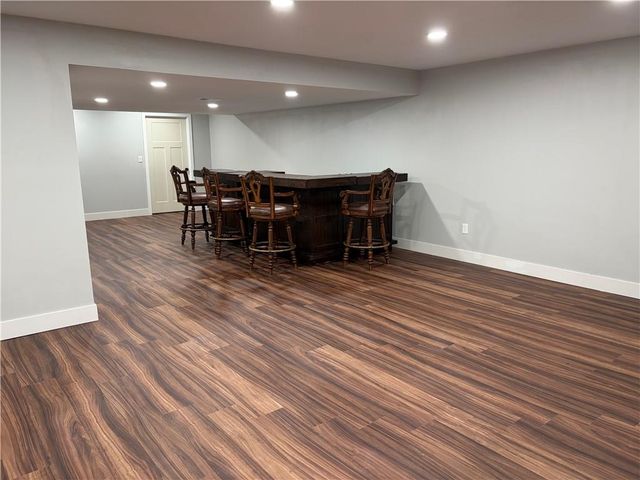 1543 Arbor Valley Drive, Lee's Summit, MO 64082