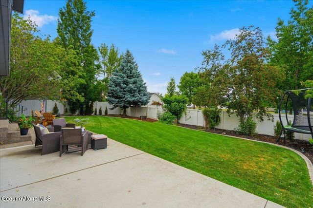 1702 N Autumn Crest CT, Post Falls, ID 83854