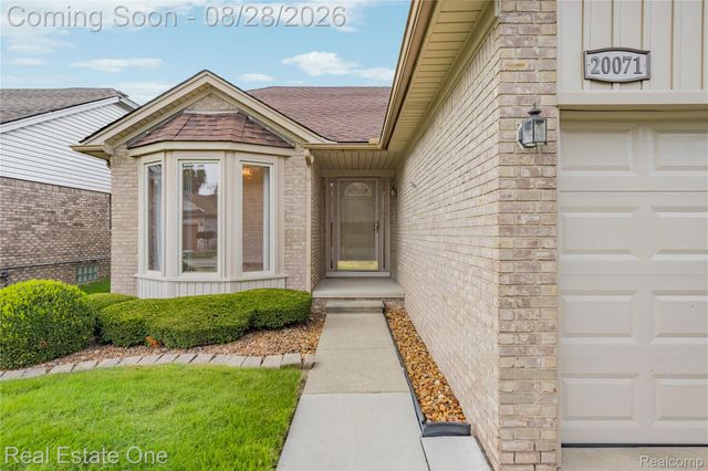 20071 Ridgeway Court, Clinton Charter Township, MI 48038