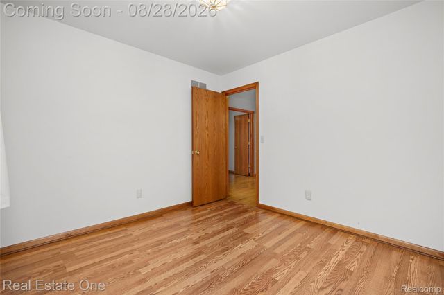 20071 Ridgeway Court, Clinton Charter Township, MI 48038