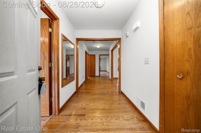 20071 Ridgeway Court, Clinton Charter Township, MI 48038