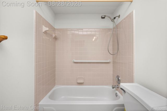 20071 Ridgeway Court, Clinton Charter Township, MI 48038