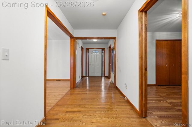 20071 Ridgeway Court, Clinton Charter Township, MI 48038