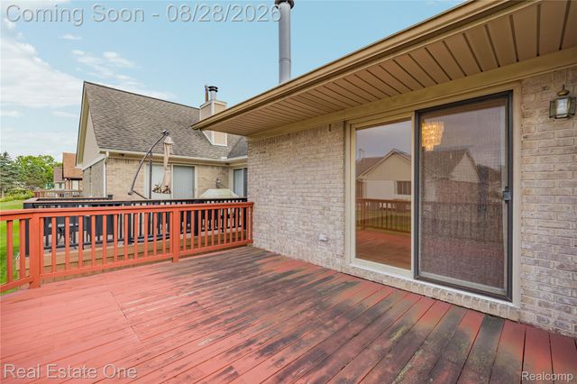 20071 Ridgeway Court, Clinton Charter Township, MI 48038