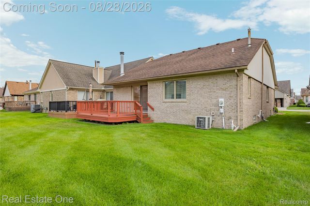 20071 Ridgeway Court, Clinton Charter Township, MI 48038