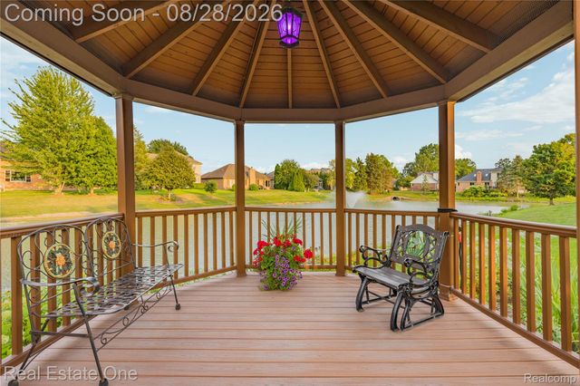 20071 Ridgeway Court, Clinton Charter Township, MI 48038