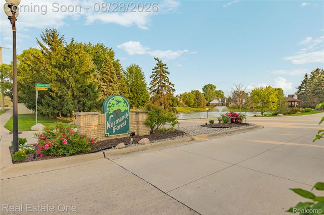 20071 Ridgeway Court, Clinton Charter Township, MI 48038