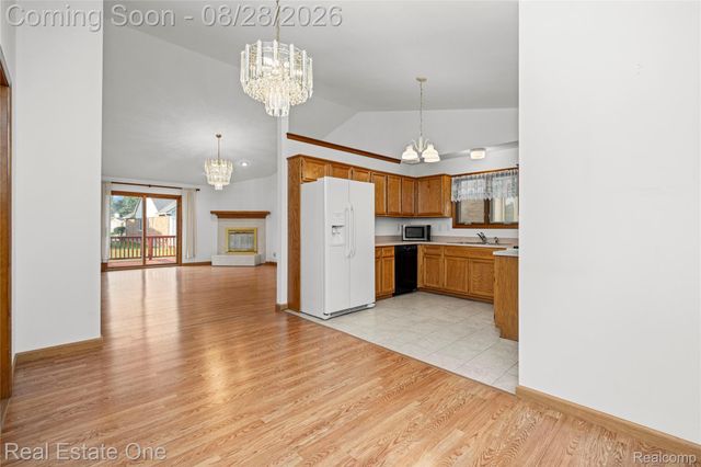 20071 Ridgeway Court, Clinton Charter Township, MI 48038