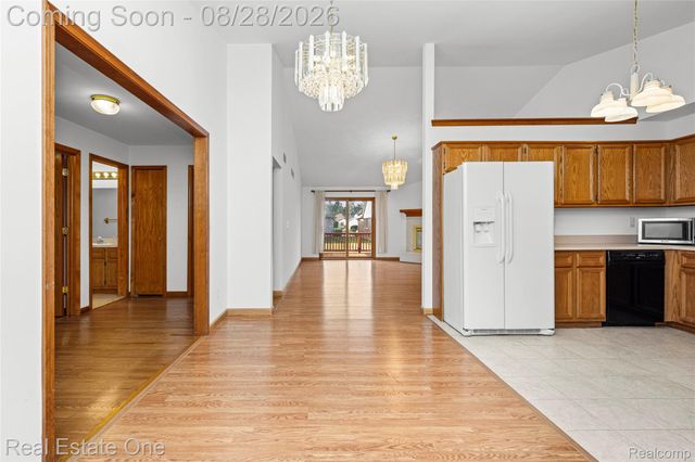 20071 Ridgeway Court, Clinton Charter Township, MI 48038