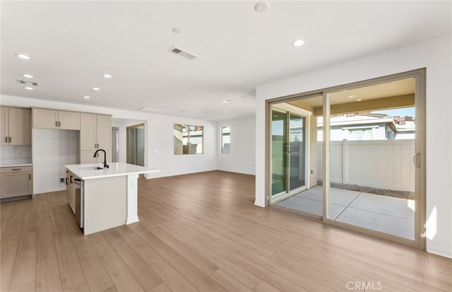 25381 Violane Drive, Menifee, CA 92585
