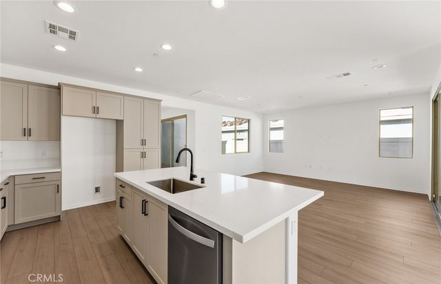 25381 Violane Drive, Menifee, CA 92585