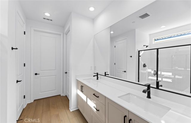 25381 Violane Drive, Menifee, CA 92585