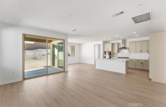 25381 Violane Drive, Menifee, CA 92585