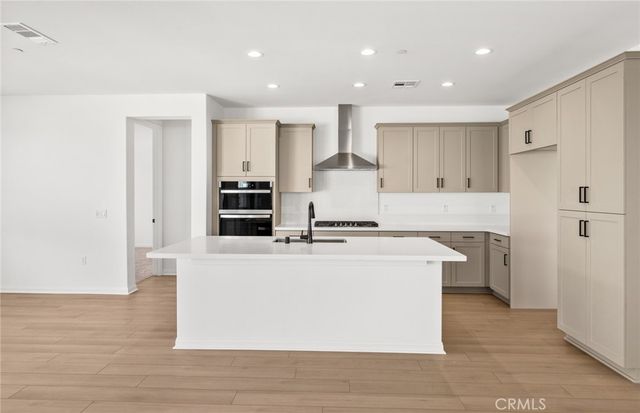 25381 Violane Drive, Menifee, CA 92585