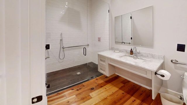 288 King Street 202, Charleston, SC 29401