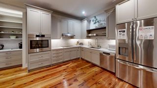 288 King Street 202, Charleston, SC 29401