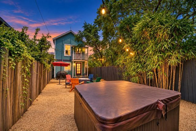 1913 Ursuline Street, Galveston, TX 77550