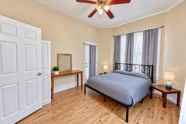 1913 Ursuline Street, Galveston, TX 77550