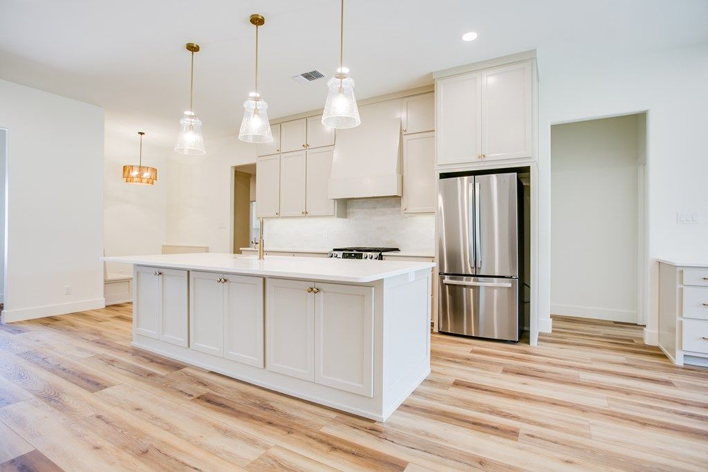 Image 11 of property listing at 5429 Riviera Lane, San Angelo, TX 76904
