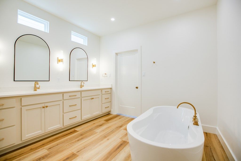 Image 21 of property listing at 5429 Riviera Lane, San Angelo, TX 76904