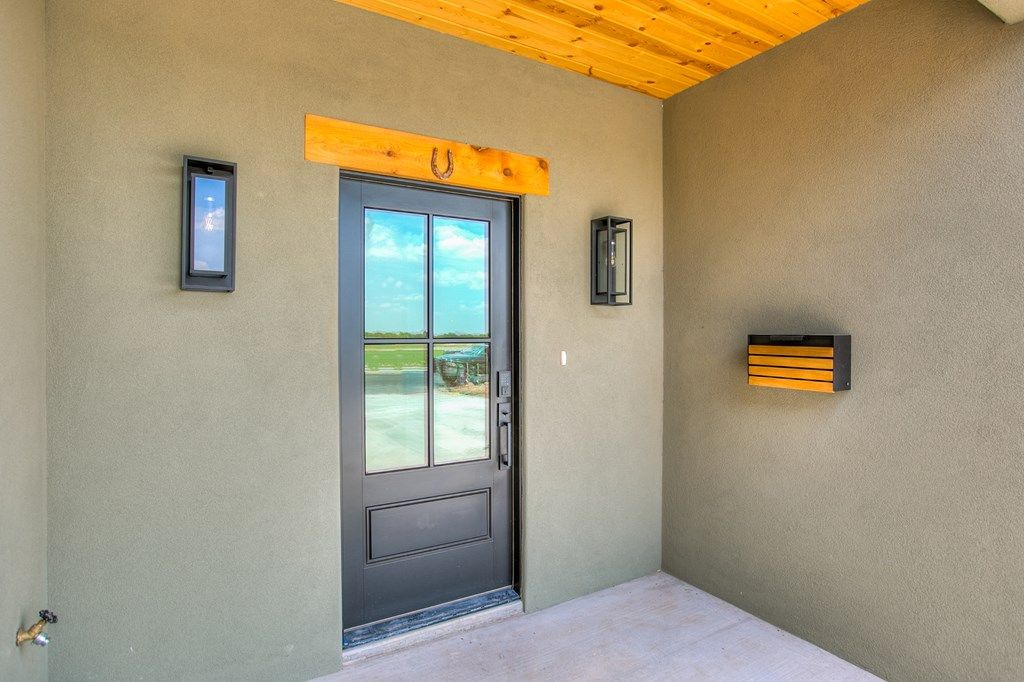 Image 4 of property listing at 5429 Riviera Lane, San Angelo, TX 76904
