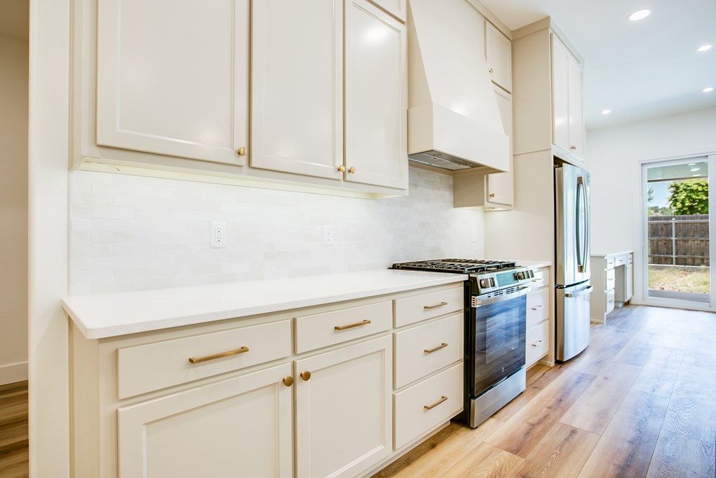 Image 8 of property listing at 5429 Riviera Lane, San Angelo, TX 76904