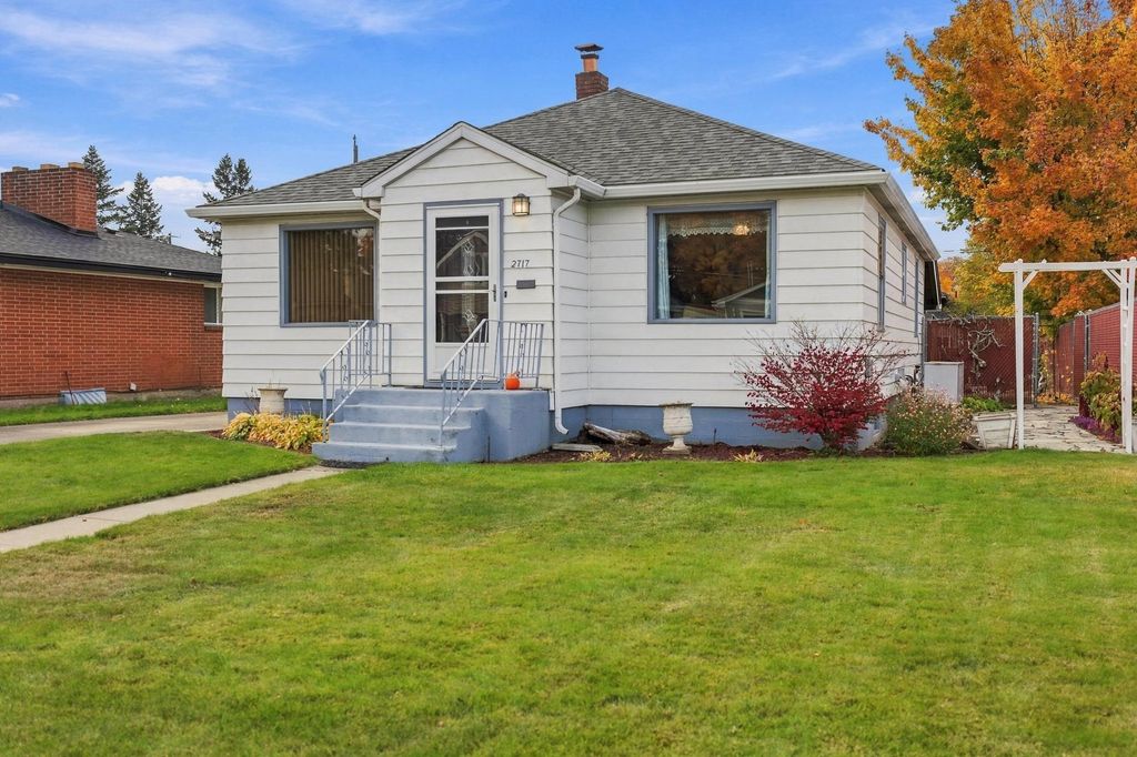 2717 N Lee St, Spokane, WA 99207 photo 2