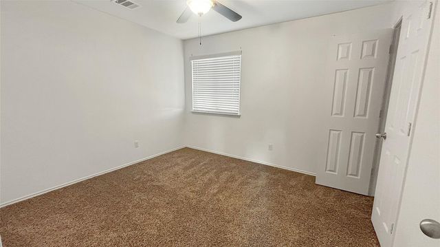 133 S Langtry LN, Jarrell, TX 76537