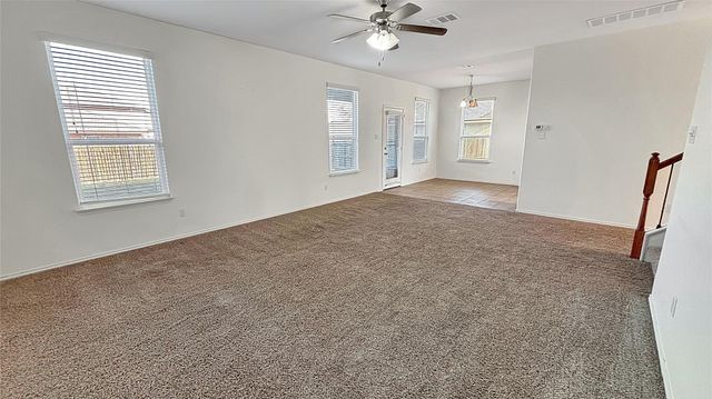 133 S Langtry LN, Jarrell, TX 76537